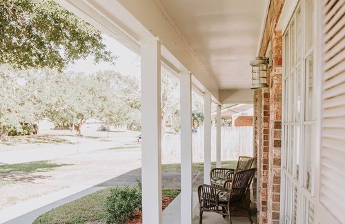 Ocean Springs Casa | Southern Exposure close to beach & downtown Ocean Springs! Includes GOLF CART!!