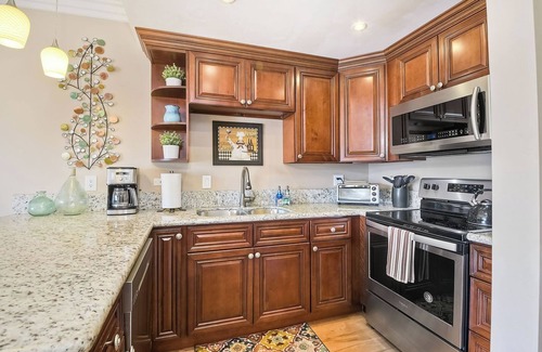 Carlsbad Condominio | Southern Exposure w/ Private Balcony