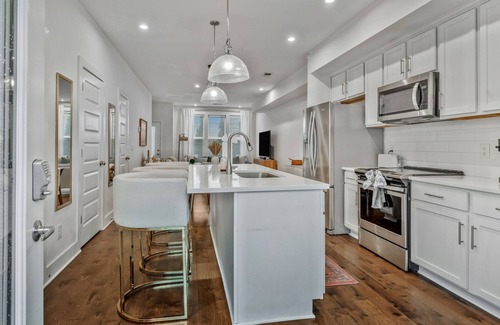 Madison Casa | "Southern Harmony" #23 -Sleeps 4