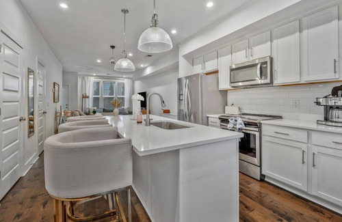 Madison Casa | "Southern Harmony" #23 -Sleeps 4