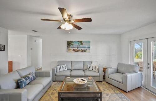 Port St. Joe Casa | Southern Mermaid Cottage- Pet Friendly Fenced