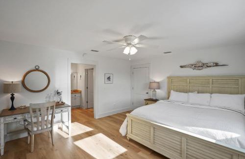Port St. Joe Casa | Southern Mermaid Cottage- Pet Friendly Fenced