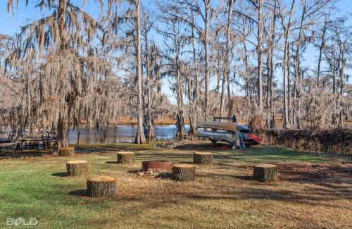 Uncertain Casa | Southern Pearl- Waterfront W Canoes & Kayaks