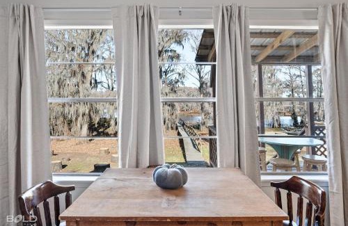 Uncertain Casa | Southern Pearl- Waterfront W Canoes & Kayaks