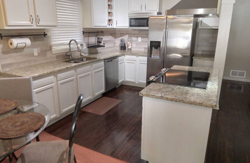 Conyers Casa | Southern Ranch with Private Parking and Fence.