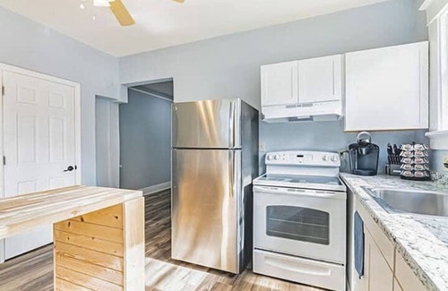 Midtown Casa | Southern Serenity-3br w Fenced Yard