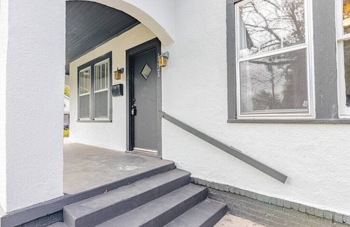 Midtown Casa | Southern Serenity-3br w Fenced Yard