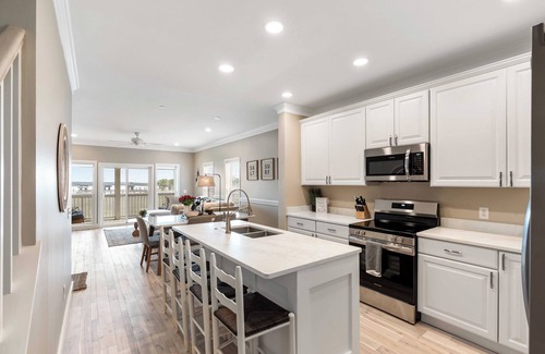 Waters Edge Casa | Mareas del sur en Folly / On Water / 1 Block to Downtown / Walk To Beach / Pool