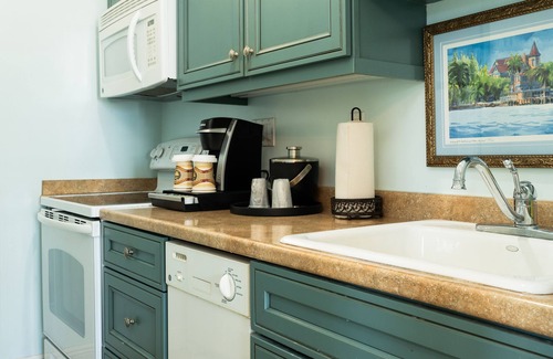 Uptown - Upper Duval Hotel | Southernmost House