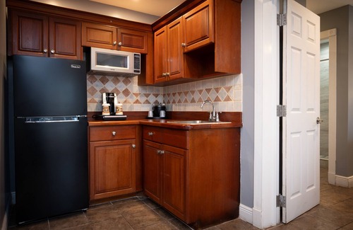 Uptown - Upper Duval Hotel | Southernmost House
