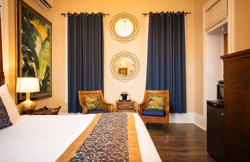 Uptown - Upper Duval Hotel | Southernmost House