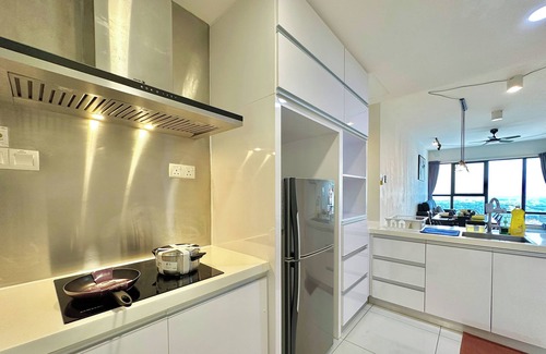 Central District Condominio | Southkey Mosaic Mid Valley by Stayrene