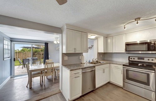 South Venice Casa | Southland Breezy Dreams - 10 Minutes to beach