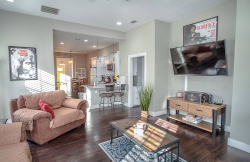 Southtown Casa | Southtown Classic 3br/2ba Mins From Downtown