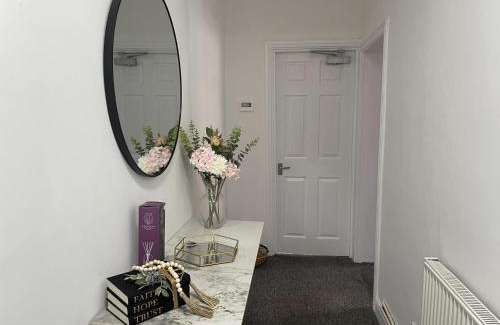 Southwell Apartamento | Southwell 3-Bed Near Racecourse, Minster and Trails
