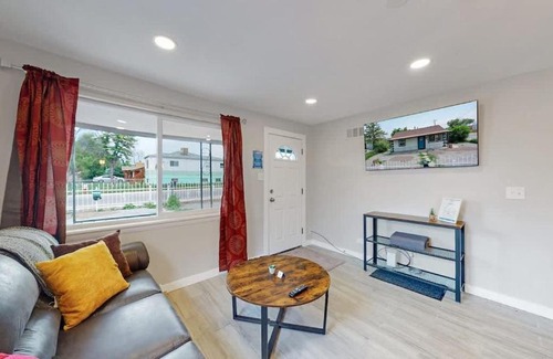 Berkley Casa | Southwest Charm Spacious Family Home Near Denver