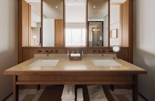 Kumoji Hotel | Southwest Grand Hotel