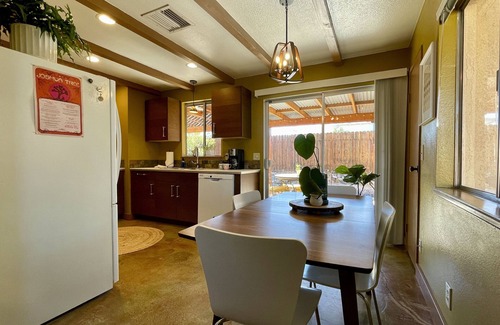 Twentynine Palms Casa | Sante Fe Beauty con piscina cerca de JTNP ~ WiFi ~ TV
