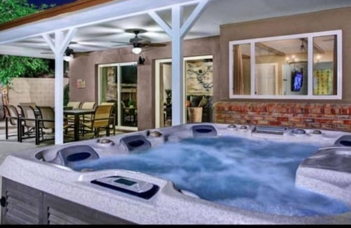 Scottsdale Highlands Five Casa | Southwest OT Oasis | Heated Pool | 5 Bdrm | 2 Mstr