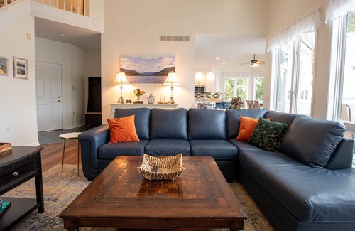 Honeoye Casa | Southwest Shores Chateau: Lakeside Family Getaway!