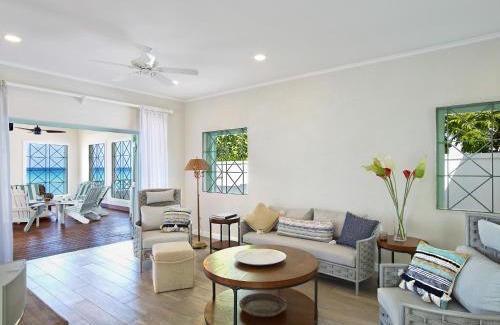 Mullins Beach Casa | Southwinds Beach House is a 3 bedroom with exquisite sea views