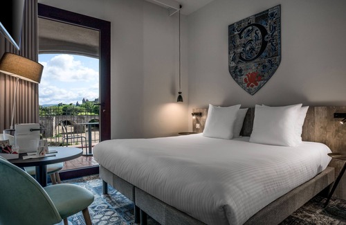 Carcassonne Hotel | SOWELL HÔTELS Les Chevaliers