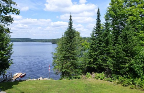 Minden Hills Cabaña | Cottage Lago Haliburton de Soyer con una fantástica vista