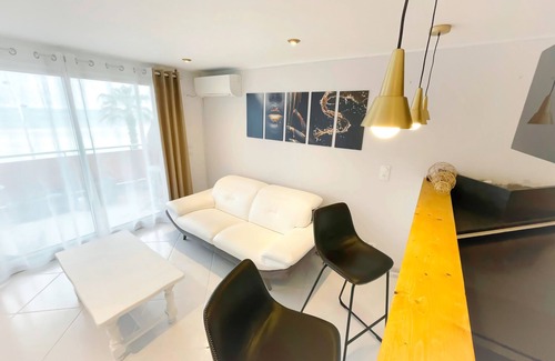 Saint-Nazaire Apartamento | Spa and sea view