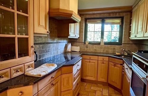 Saanenmoeser Chalet De Esquí | Spa Chalet in Ground Floor Cozy Duplex