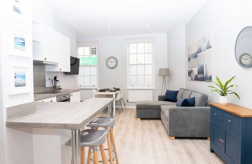 Cheltenham Apartamento | Spa Court