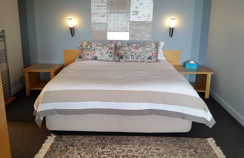 Grindelwald Apartamento | Spa King Tamar Pirie Wine Centre Apartment