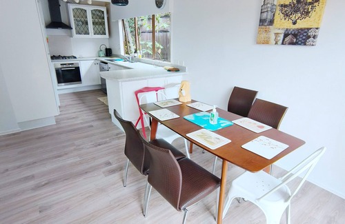 Glenfield Casa | Spa Nest Glenfield｜Spacious 7BR Retreat｜Movie Lounge｜Nice Big Garden｜Kids’ Zone