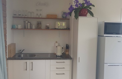 Mangawhai Cabaña | NEW LISTING..SPA POOL, PEACEFUL, PRIVATE SANCTUARY at PLUM TREE COTTAGE
