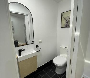 Glenelg East Casa | Spa Retreat Glenelg East