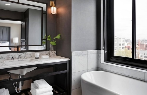 Logan Circle Casa | Spa Studio Two Queens at Viceroy Washington DC, Pet-Friendly, Rooftop Pool!