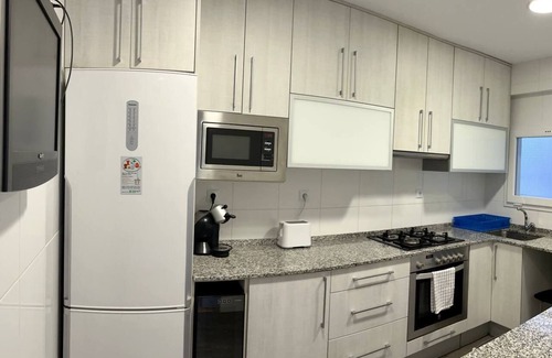 El Port Apartamento | Amplio Apartamento cerca de FIRA y del Centro