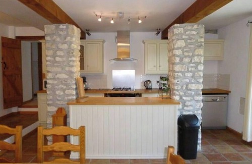 Chenac-Saint-Seurin-d'Uzet Cabaña | Spacious cottage 6 pers. heated pool