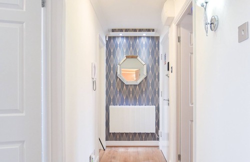 Bray on Thames Apartamento | Spacious ground floor Apartment sleeps 4 with free parking from £136 per night