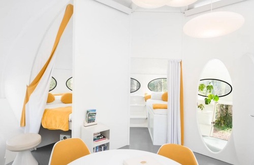 Nunney Casa | Space Age Living - Futuro House at Marston Park