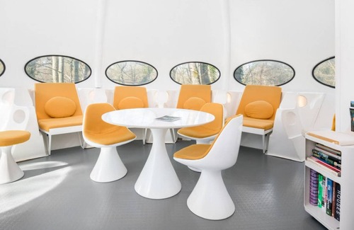 Nunney Casa | Space Age Living - Futuro House at Marston Park