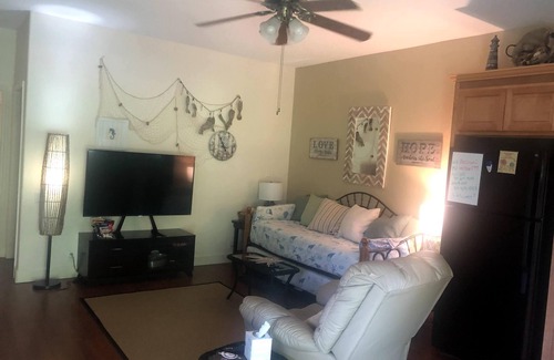 Titusville Apartamento | Space Coast 1BR / 1Bath Apartment duerme 4-cerca de todo
