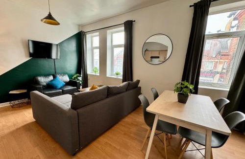 Plasnewydd Apartamento | Space for groups, 10 mins from Queen St!