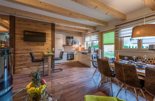 Kleinarl Chalet De Esquí | Espacio para mí ... confort de madera con muebles modernos.
