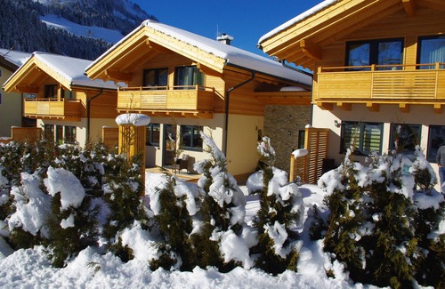 Kleinarl Chalet De Esquí | Espacio para mí ... confort de madera con muebles modernos.