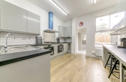Brixton Casa | Space is the name at this place: The Arlingford
