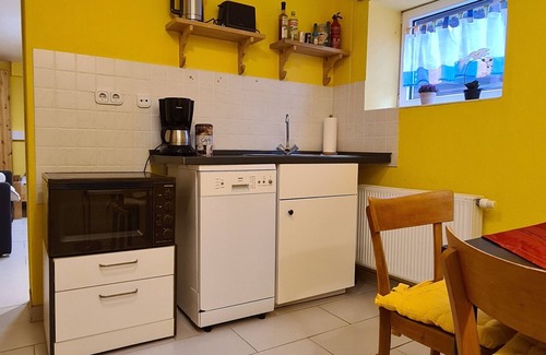 Landstuhl Apartamento | Milagro del espacio con equipo completo