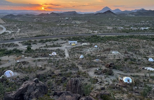 Terlingua Alquiler De RV | Space Pod 002 @ Space Cowboys, 8 miles to Big Bend