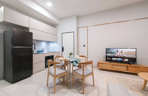 Taman Century Apartamento | Space Residency by A-Walk 100m to KSL