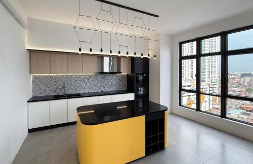 Taman Century Apartamento | Space Residency by Avery with Cityview at JBCC #Free Parking #Walk 100m to KSL #Infinity Pool #中英文房东
