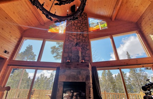 Woodmoor Cabina | Space Wrangler Lodge ~ Un refugio de montaña de lujo